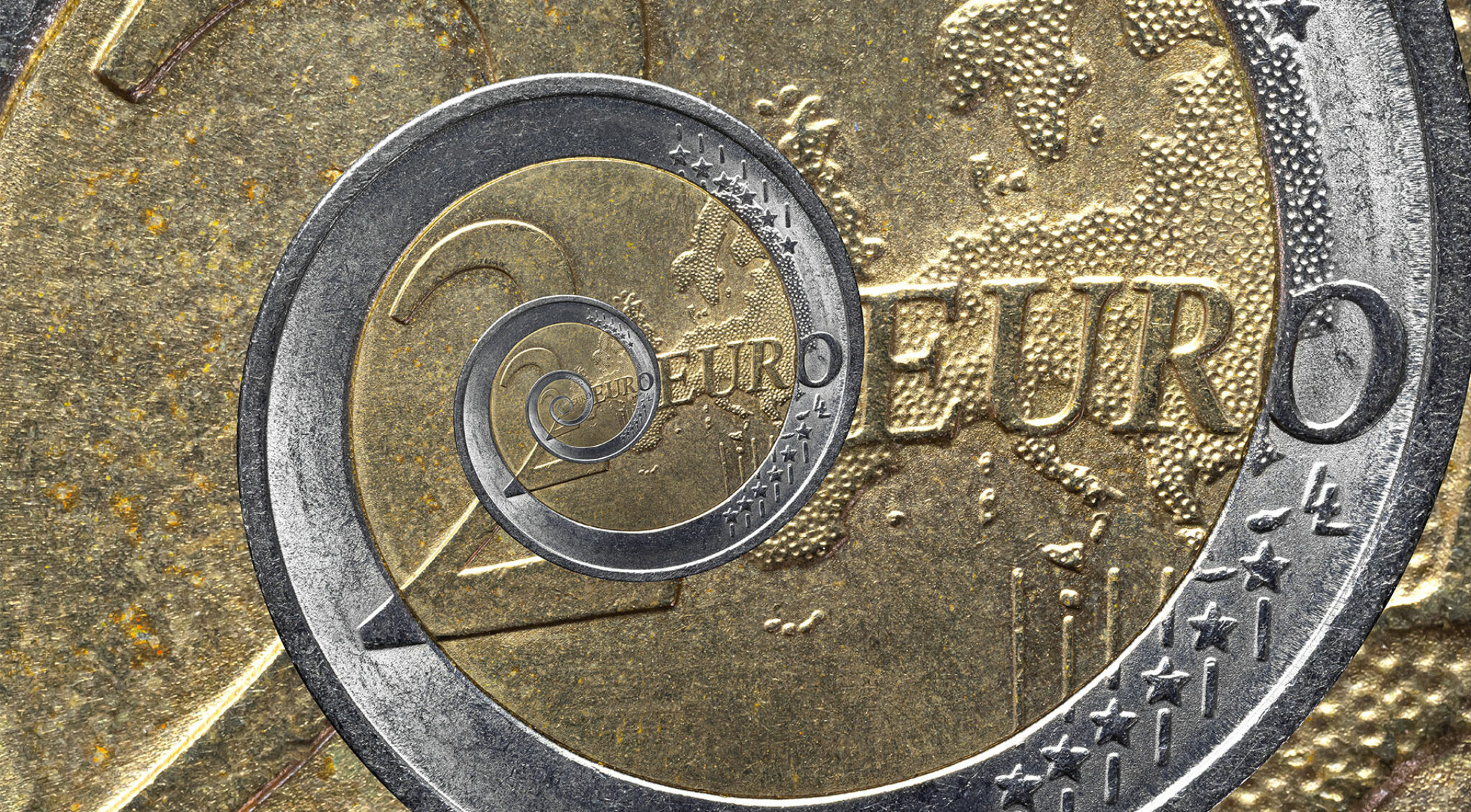 Zwei-Eurostück mit Spiralsymbol.