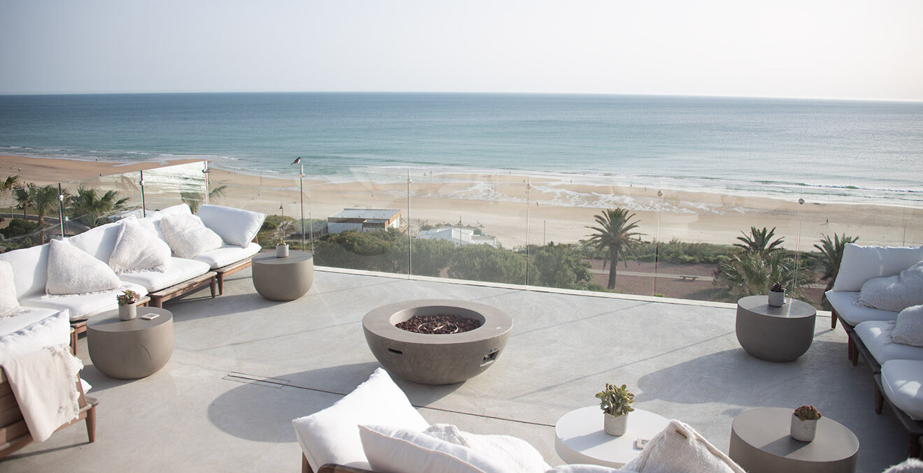 Terrasse mit Meerblick des DAIA Slow Beach Hotel Conil
