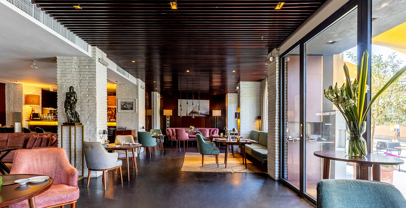 Die Lounge des Portrait Hotels Firenze