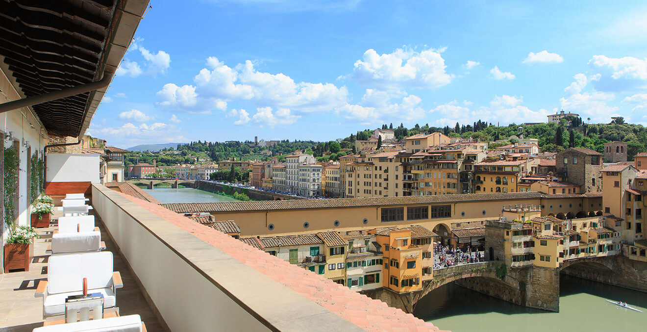 Blick auf den Arno vom Portrait Hotel Firenze