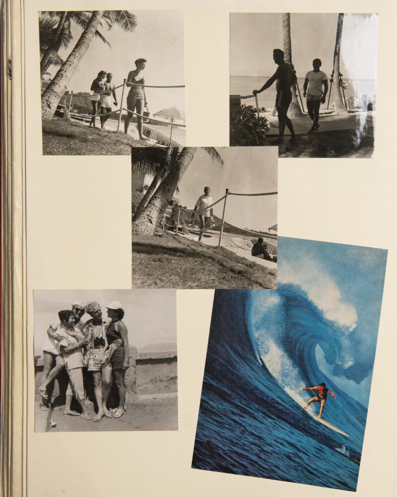 Collage mit Fotos von Menschen am Strand, Palmen, Spaziergängern und Surfern; unten ein Farbfoto einer riesigen blauen Welle mit Surfer.