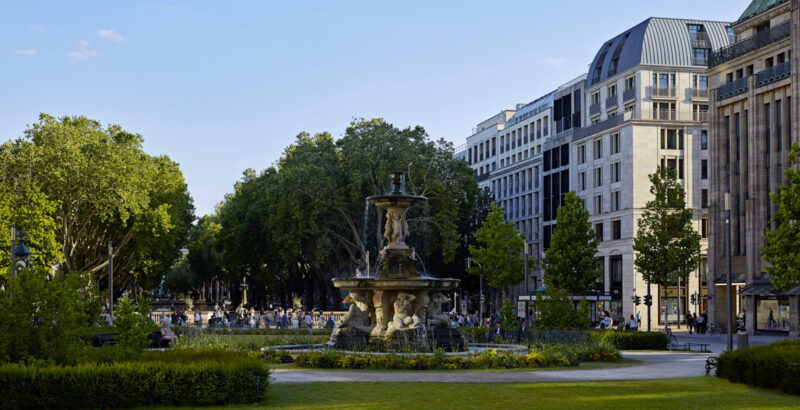 Außenansicht des Breidenbacher Hof an der Königsallee in Düsseldorf