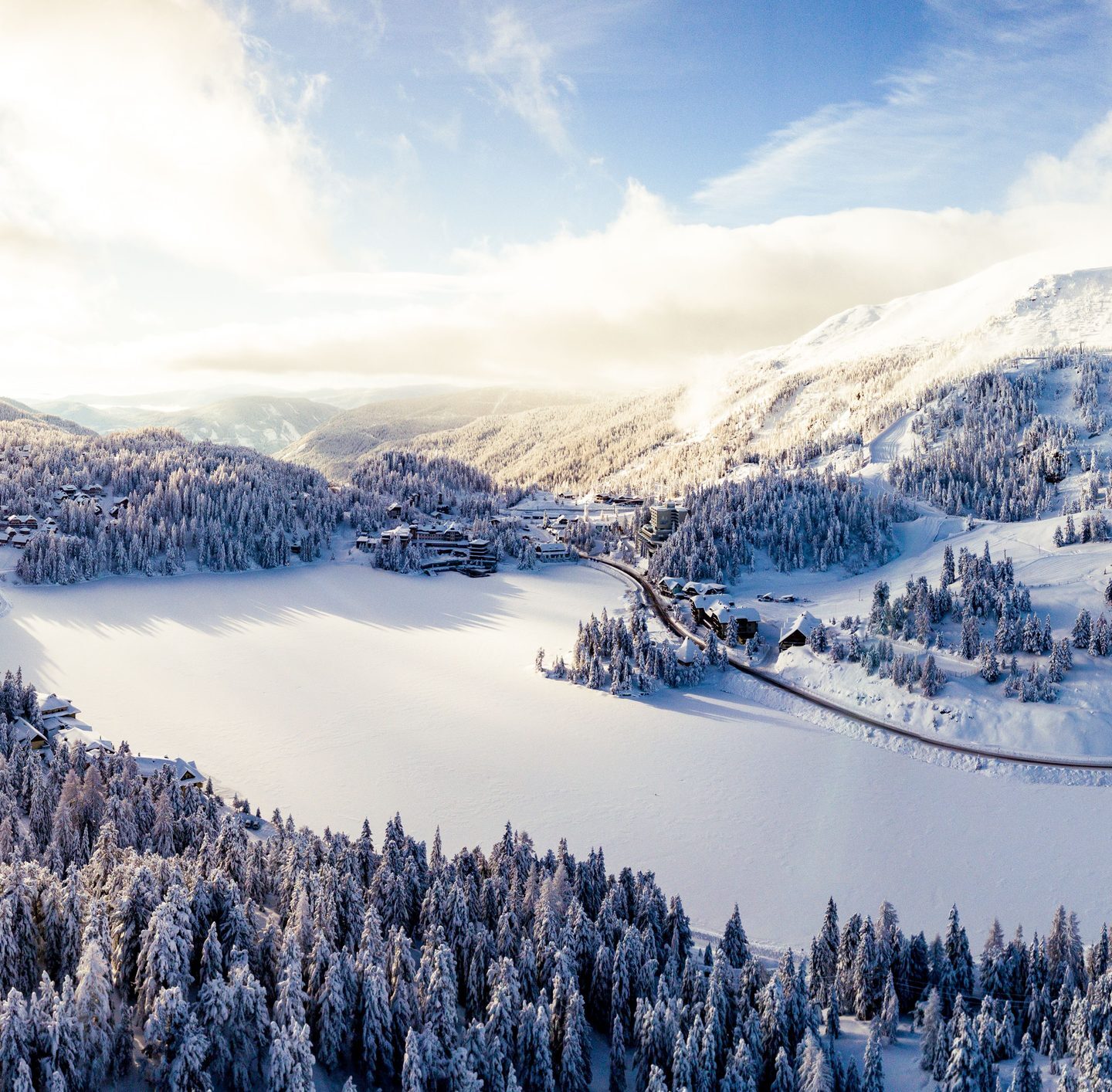 Verschneite Winterlandschaft rund um das Hotel Hochschober auf der Turracher Höhe